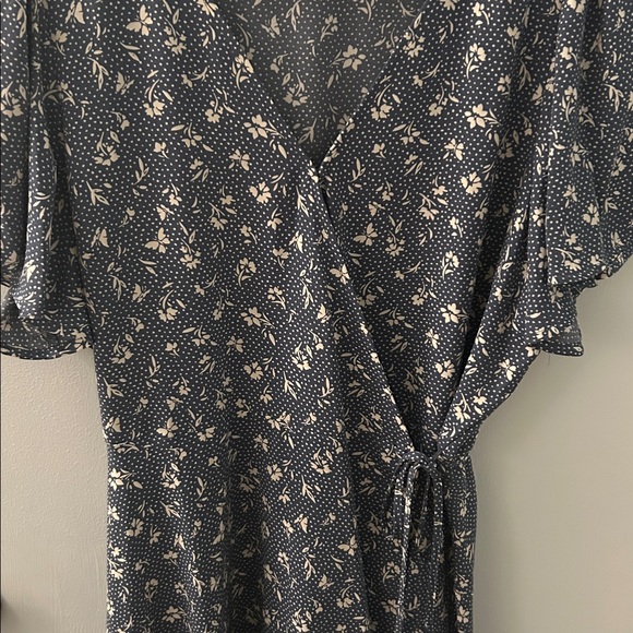 LC Lauren Conrad Short Sleeve Wrap Mini Dress - Picture 9 of 16